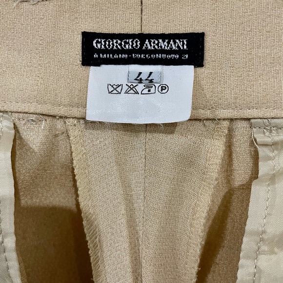 Women suit - Picture 4 of 4